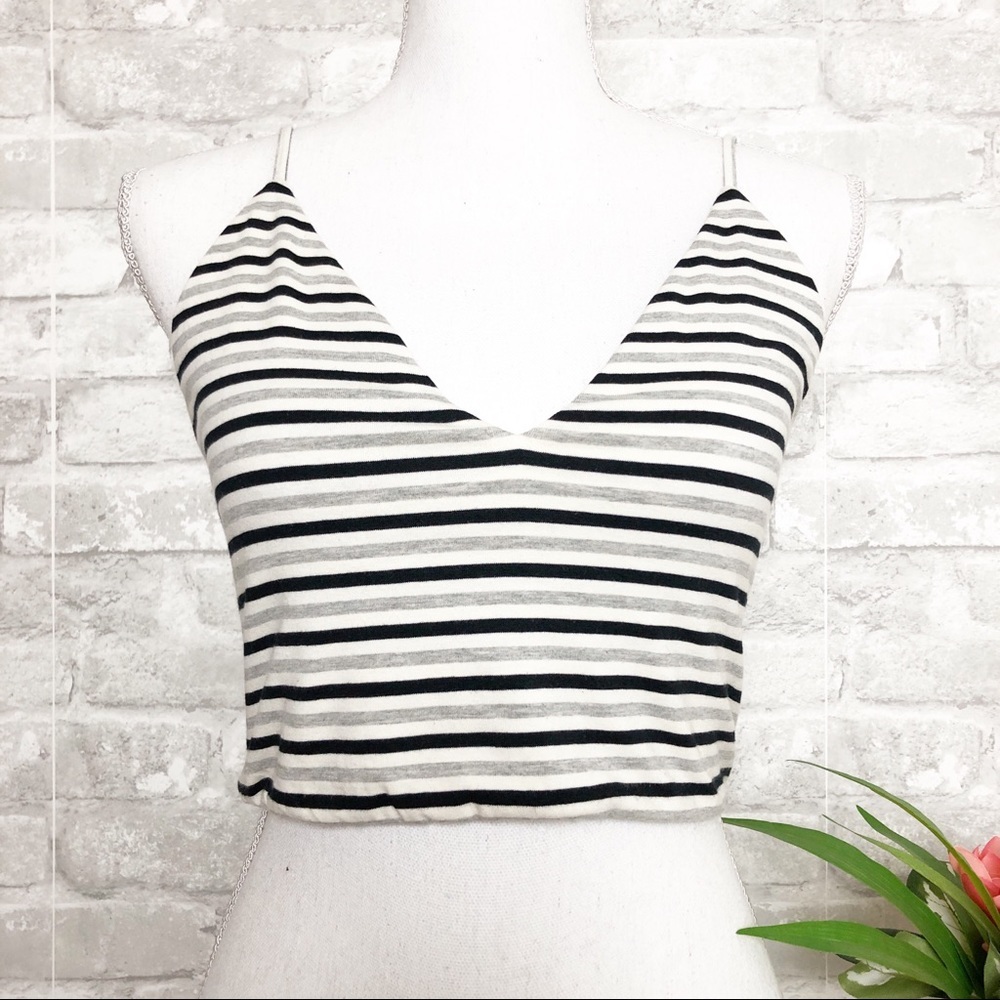 NWT BB DAKOTA | Casual QT Crop Top Size Small